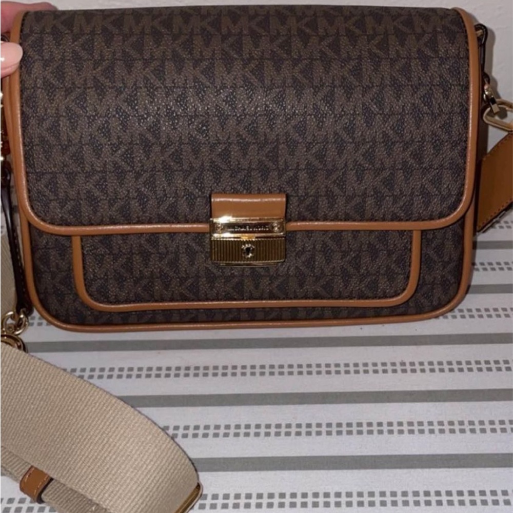 Bradshaw medium logo and leather messenger bag Michael Kors